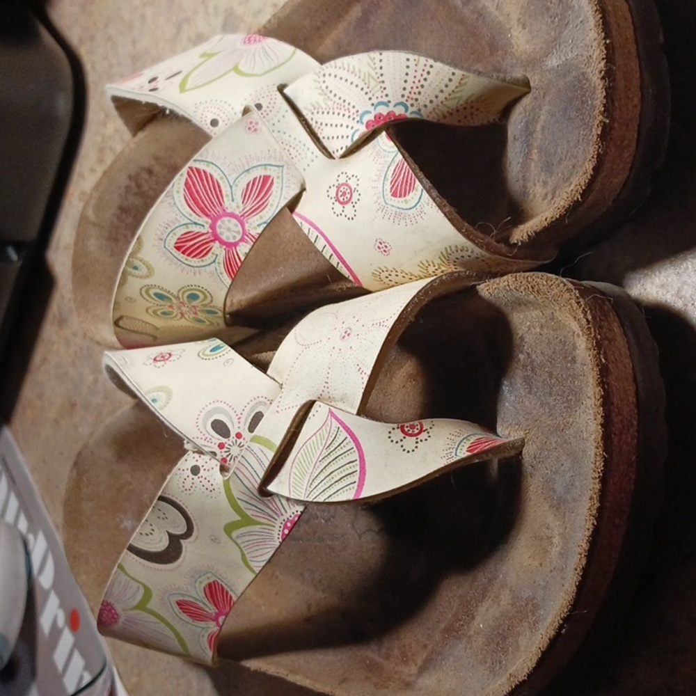 Birki's 38 Cancun thong type in cream w/ floral multicolor